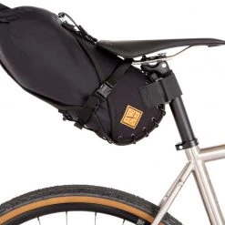 Restrap Small Sacoche de selle Avec sac étanche de 8l, noir 11 Restrap Small Sacoche de selle Avec sac étanche de 8l, noir -Sacoches Velo Boutique restrap small saddle bag with dry bag 8l black 6 1