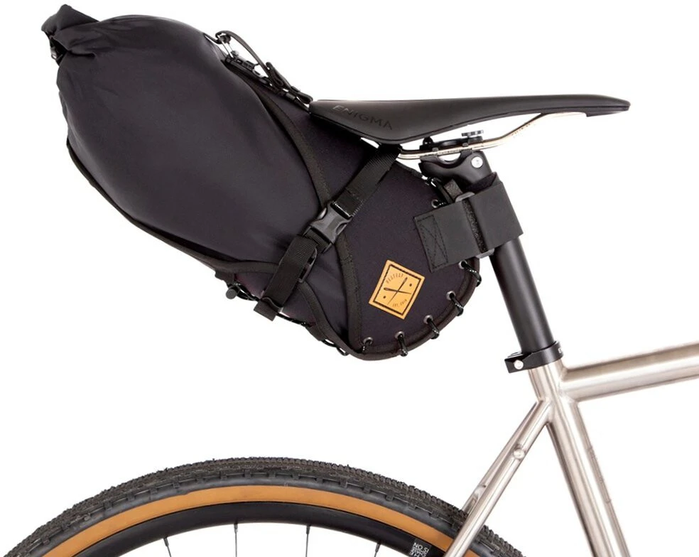Restrap Small Sacoche de selle Avec sac étanche de 8l, noir 6 Restrap Small Sacoche de selle Avec sac étanche de 8l, noir – Image 6
