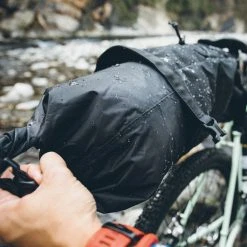 Topeak BackLoader Sacoche de tige de selle 16l, noir -Sacoches Velo Boutique topeak backloader seat post bag 16l black 3